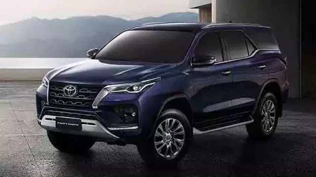 Black Fortuner Price In India